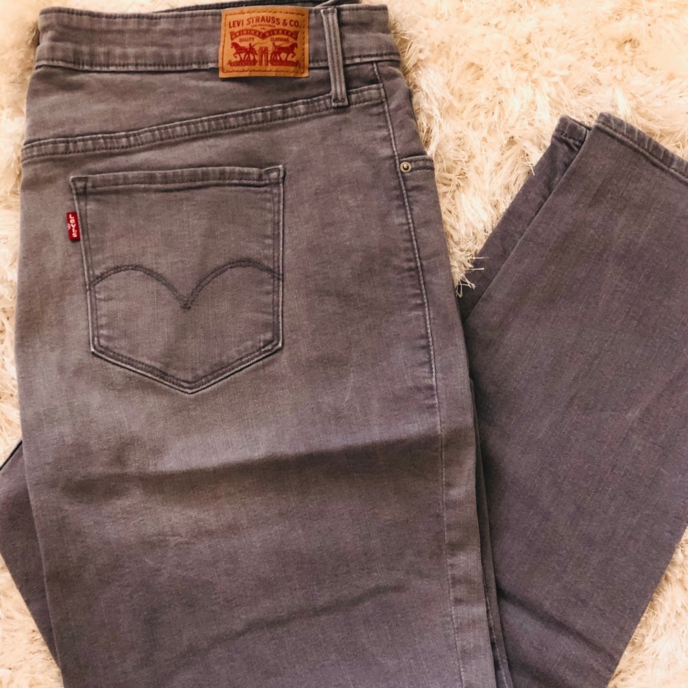 Levi 311 Shaping Skinny Jean